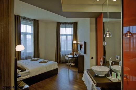987-Hotel-Room-View.jpg