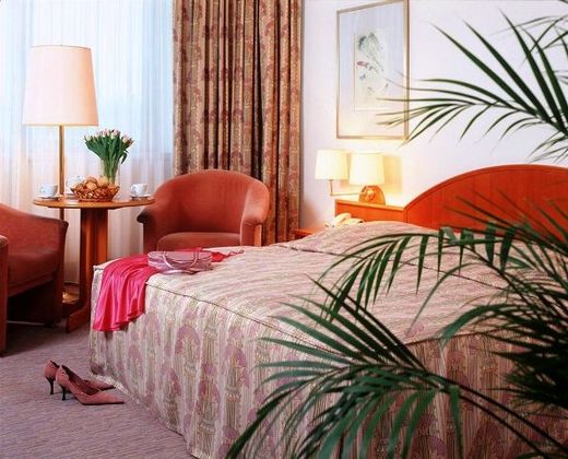 diplomat-hotel4.jpg