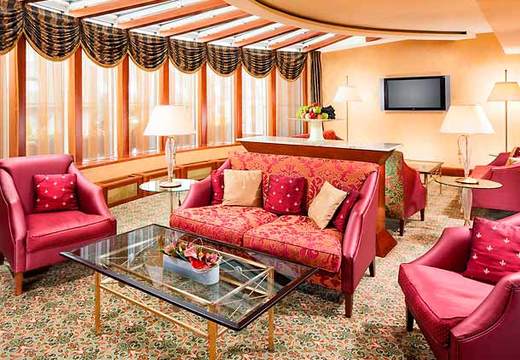 Executive Lounge.jpg