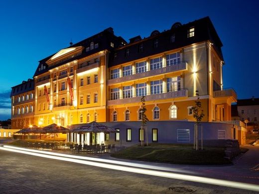 Spa-Hotel-Harvey1.jpg