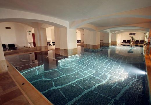 Spa Indoor Pool.jpg
